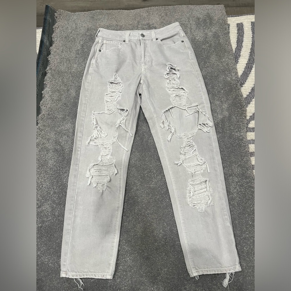 American eagle distressed light/dark washed mom jeans‎